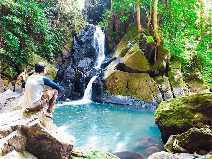 Air Terjun Pria Laot